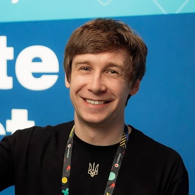 Максим Сидоренко