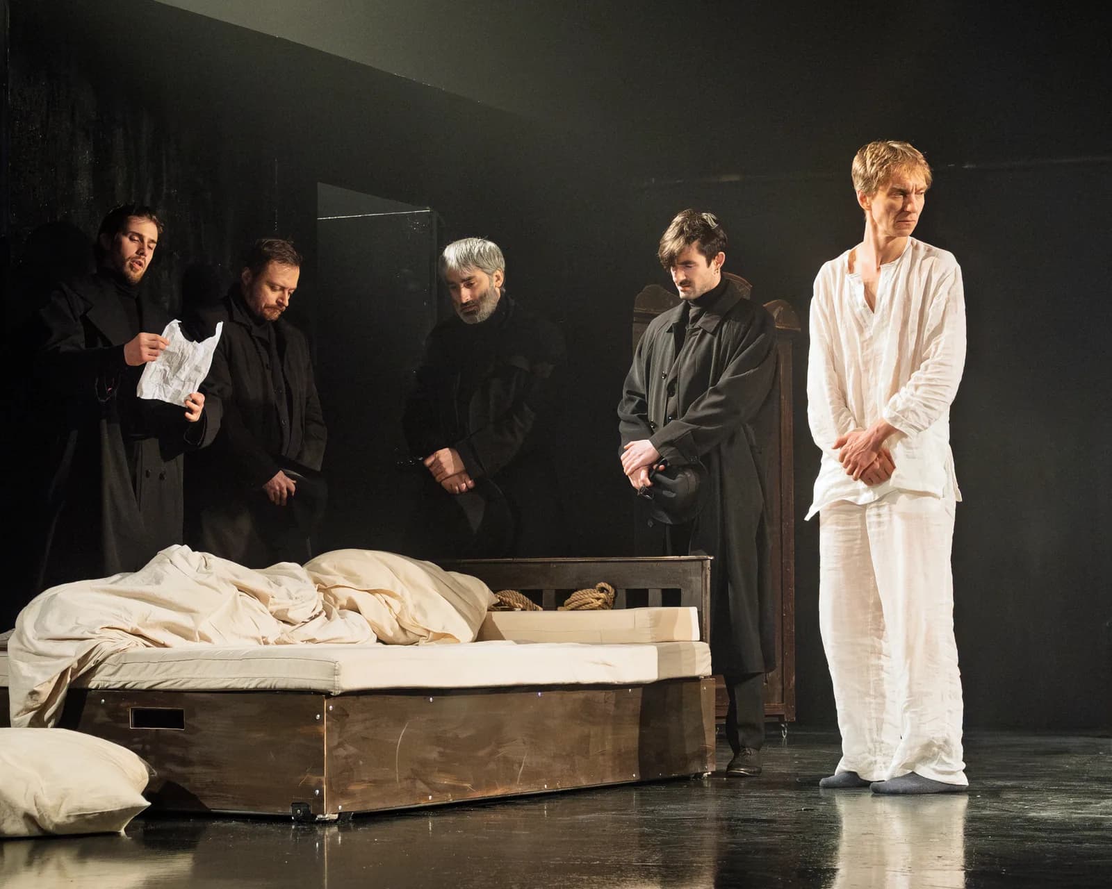 Картотека: в чому винен Герой? — 2