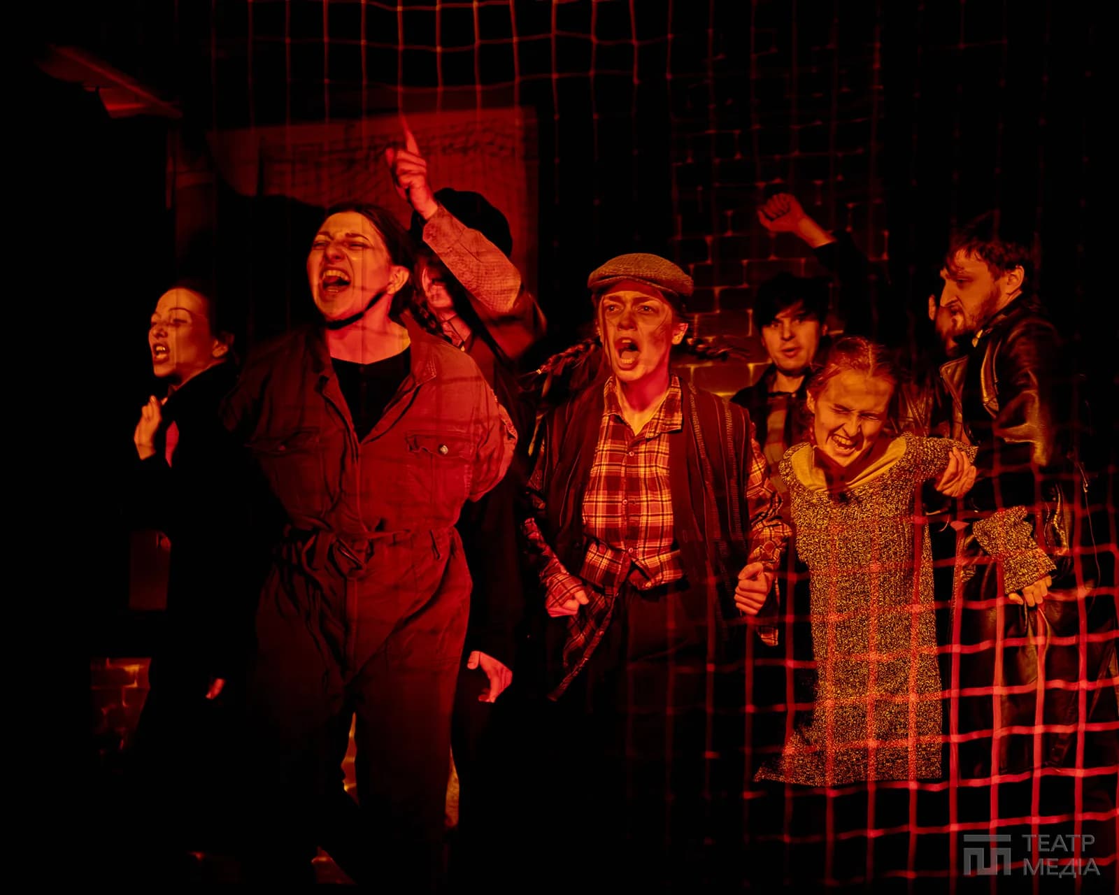 "Вільні" про невільних. 1984/2025?