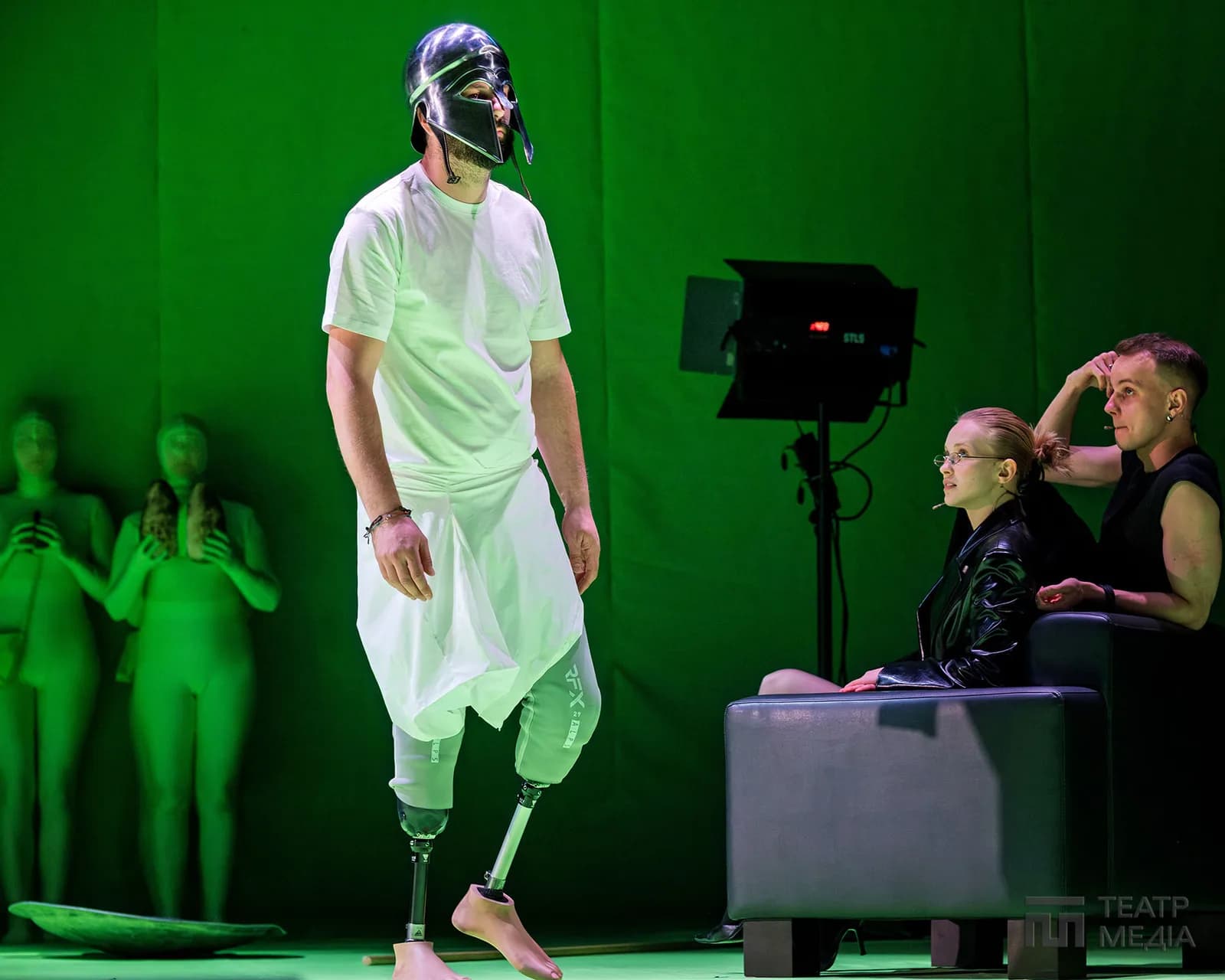 “Троянство” Давида Петросяна: про “Енеїду” без героя, а театр без мети — 6