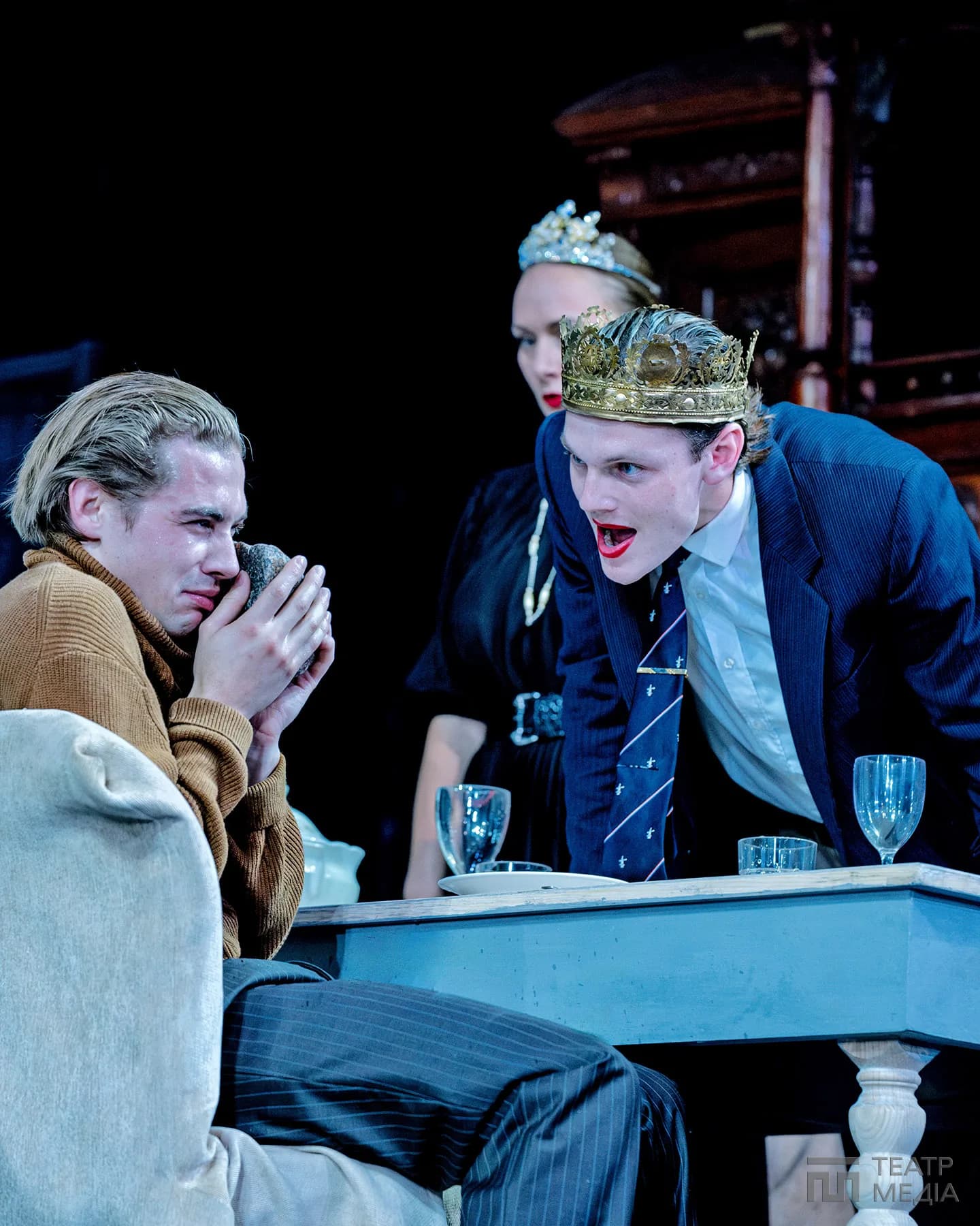 Як дивитися “Дім” Андрія Жолдака? Інструкція в двох діях. — 10