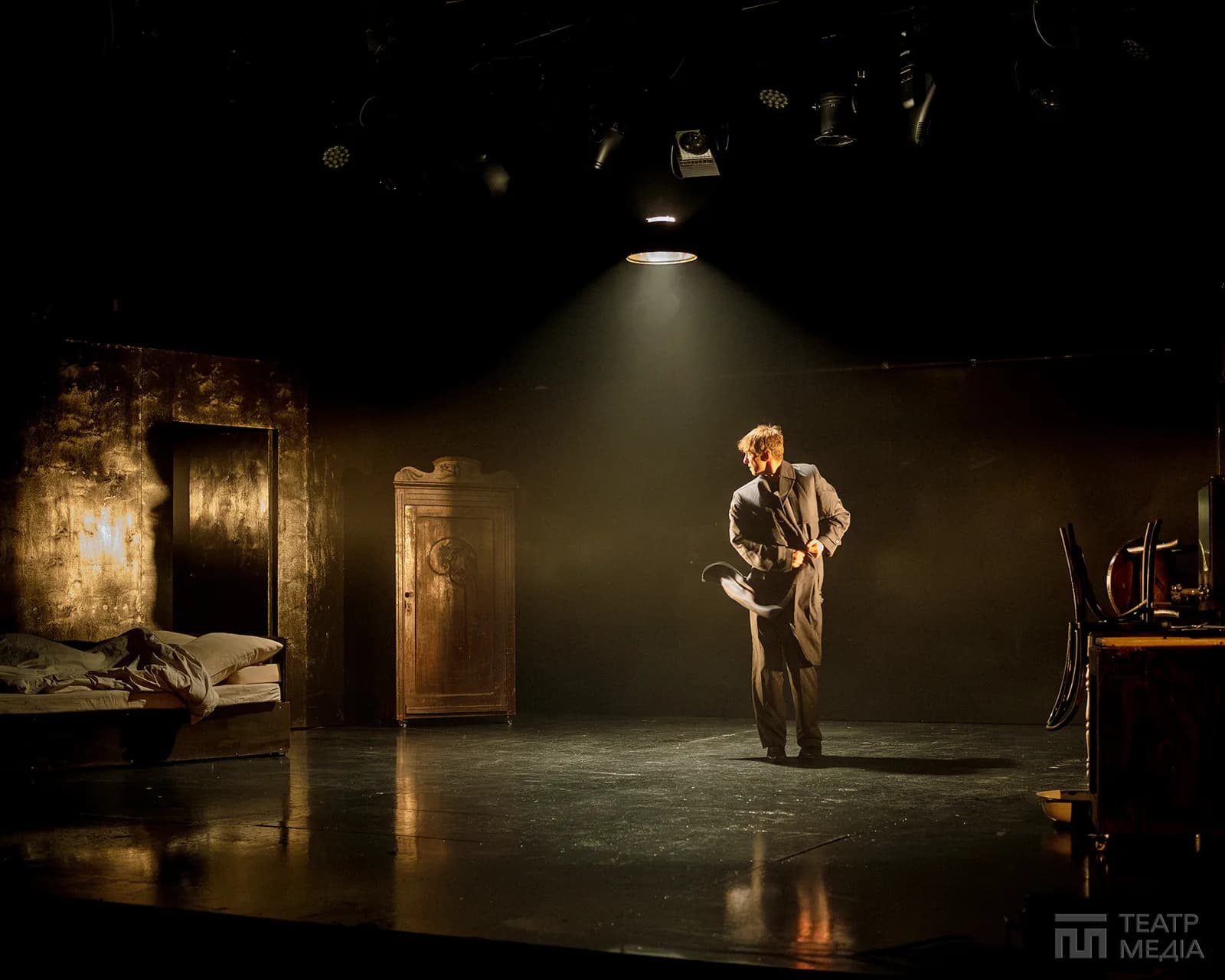 Картотека: в чому винен Герой?