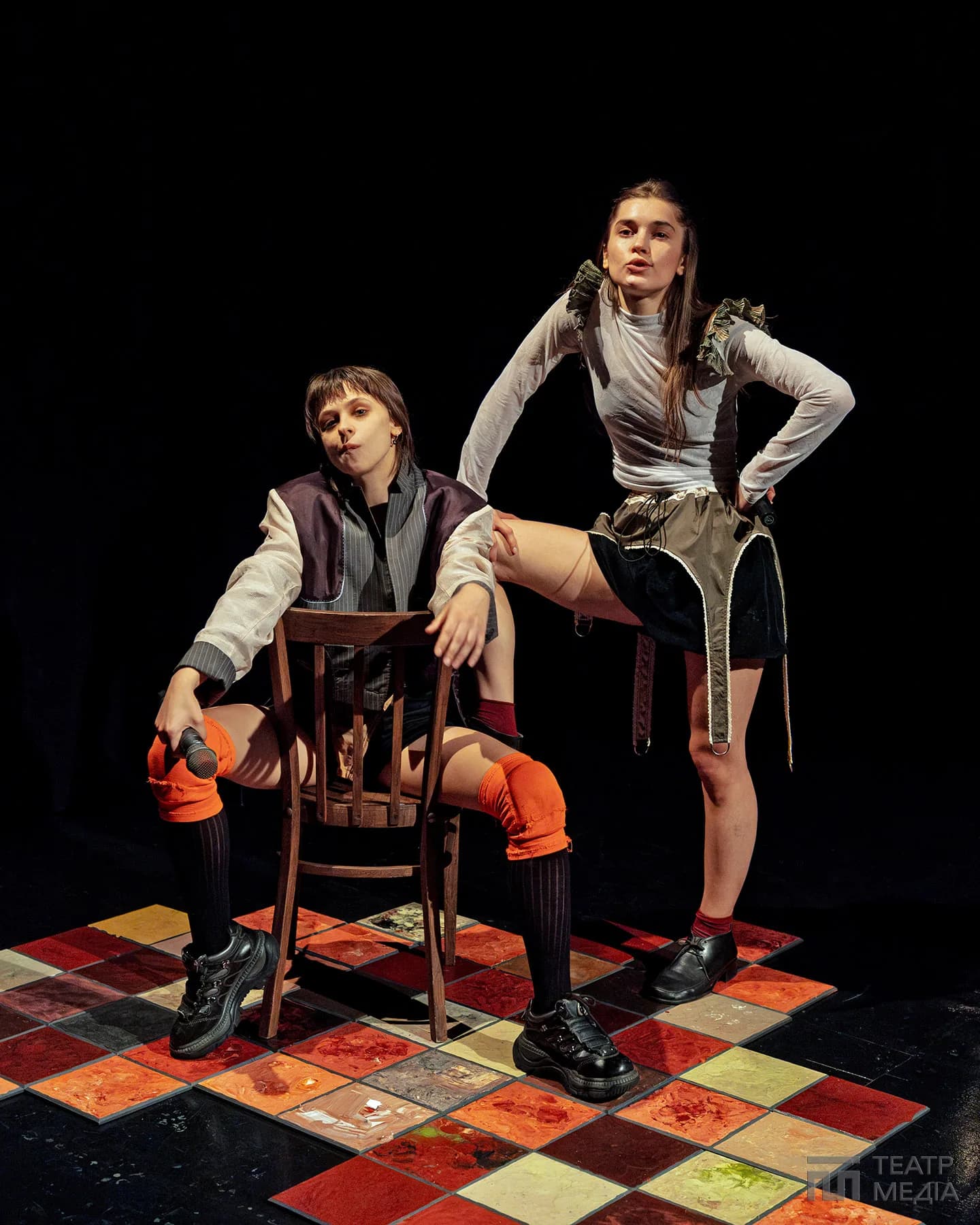 «Місячні» в Молодому: коли маніфест підміняє театр