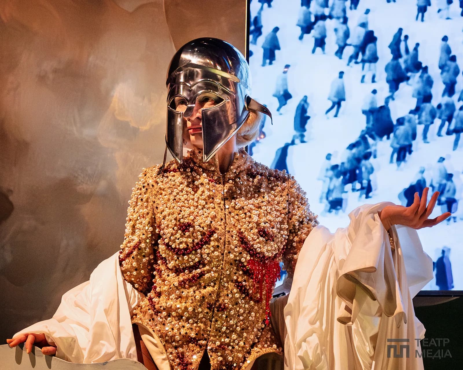 “Троянство” Давида Петросяна: про “Енеїду” без героя, а театр без мети — 25