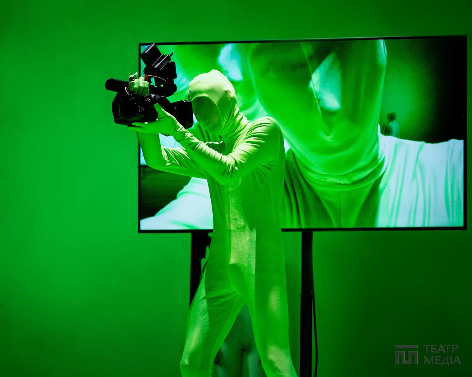 “Троянство” Давида Петросяна: про “Енеїду” без героя, а театр без мети — 16