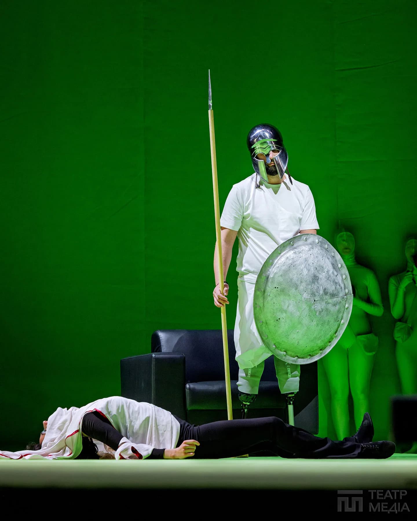 “Троянство” Давида Петросяна: про “Енеїду” без героя, а театр без мети — 21