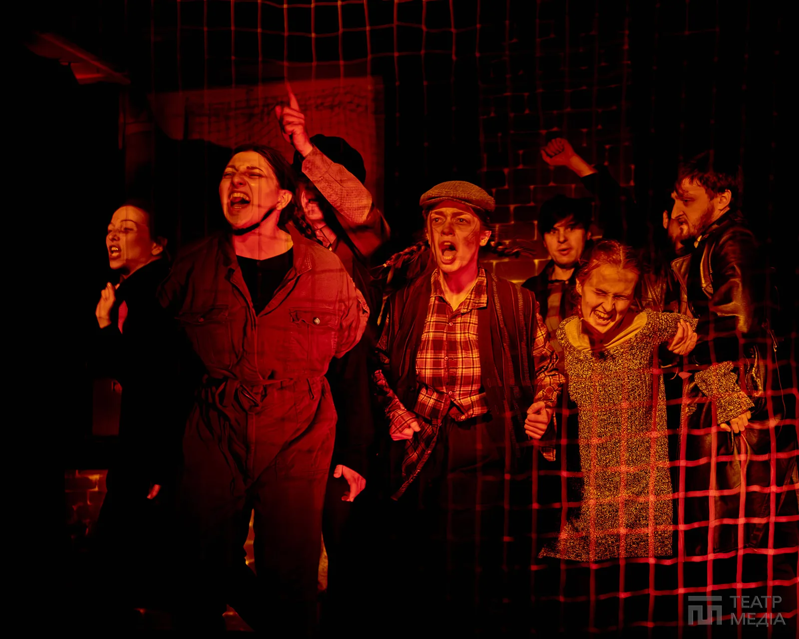 "Вільні" про невільних. 1984/2025?